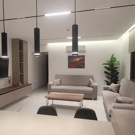 Iolena Seaview Apartament *