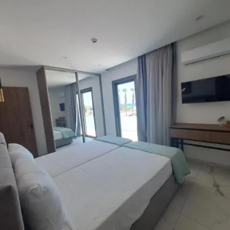 Iolena Seaview Апартаменты