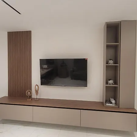 Iolena Seaview Апартаменты