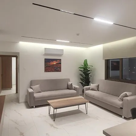 Iolena Seaview Апартаменты *