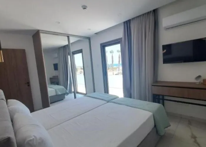 Iolena Seaview דירה