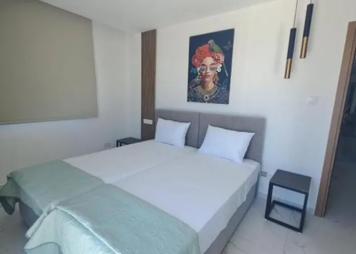 Iolena Seaview דירה *